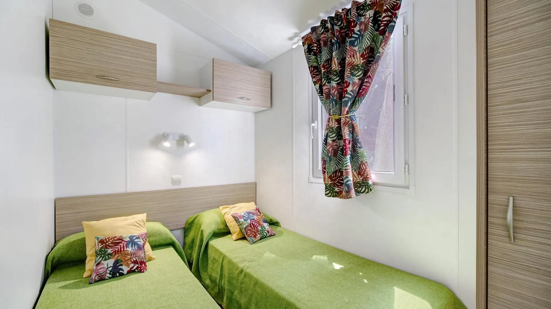 Bungalow Cadiz Costa Chiclana de la Frontera 0*,  Spain